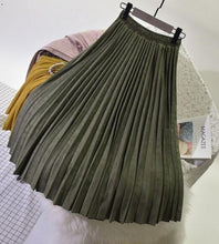 Load image into Gallery viewer, Mid-length girl pleated skirt autumn and winter female 2019